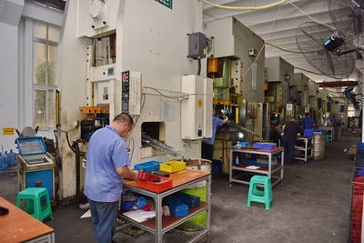 以“独门绝技”闯“红海”，晋川精密获国内70%市场份额，引领电池开发新篇章